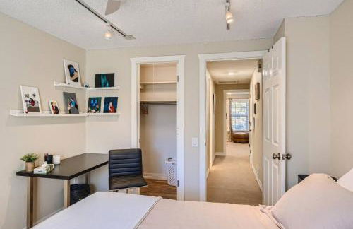 Pet Friendly Townhome WIth A Fireplace And A King Bed In Littleton - Foto 19