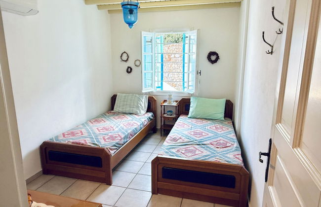 Stylish 2 Bd Escape Apt at Ornos Beach - Photo 9