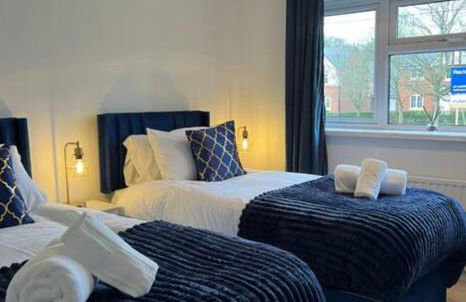 Rectory House Perfect for Families, Groups, Business, Contractors, Sutton Coldfield - Foto 2