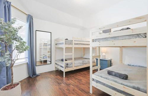 The Blue Holly - Bright & Spacious with a Pool - Foto 26