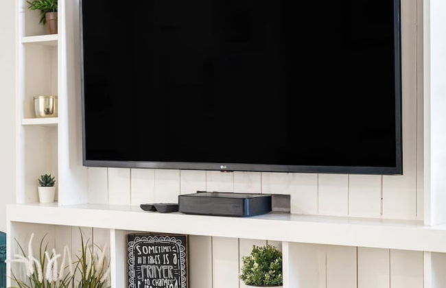 Welcoming Airbnb Walkig Distance to Las Olas Blvd - Photo 11