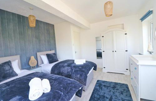 Coastal retreat surrounded by open countryside - Foto 29