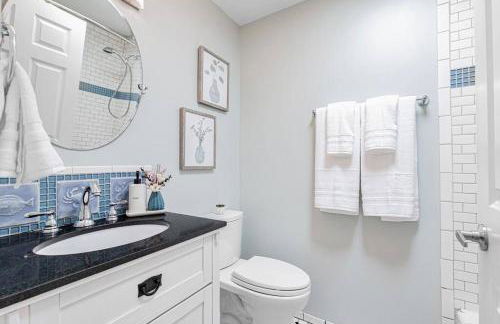 Mid-Century Modern Home - 3-Bedroom Rambler - Foto 27