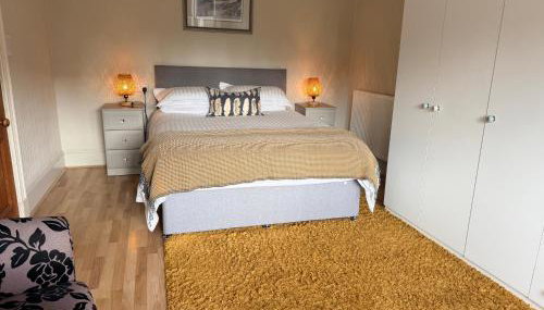 Spacious 2 Bedroom Flat in heart of Ballater - Foto 2