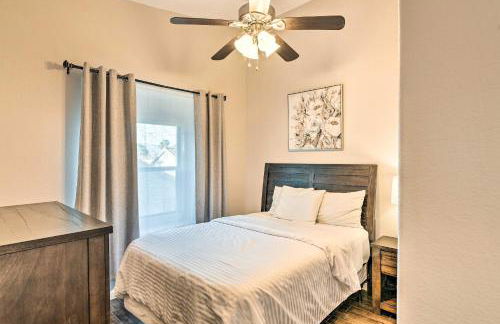 Contemporary Vegas Townhome with Community Pool - Foto 19