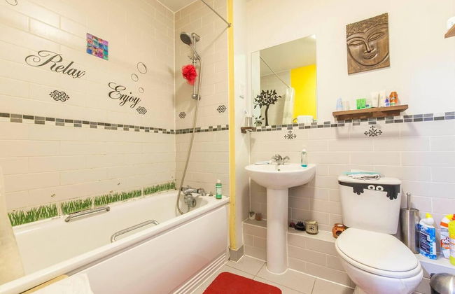 Amazing Riverside Boheme Home in SW London! - Foto 11