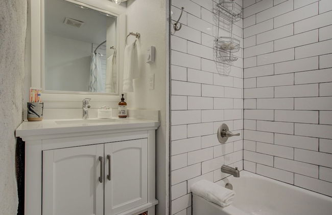 Trendy Urban Neighborhood & Dog-friendly Downtown - Photo 13