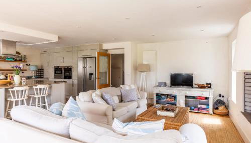 5 Bedroom Family Friendly Beach House - a skip to the water! - Foto 5