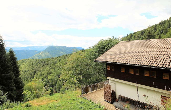 Belvilla by OYO Hilltop Chalet in Lamon With Views - Foto 46