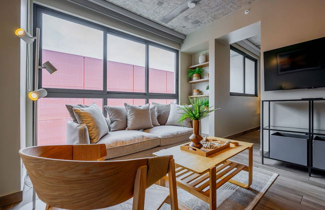 w Majestic 1BR w Great Pool in Centriqo - Foto 8