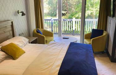 Sandy Balls Holiday Park Pet Friendly Lodge - Photo 18