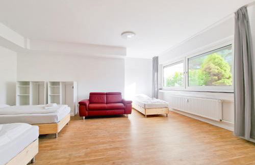Tolstov Apartments - 1 or 3 Room Apartments with Balcony - 20 Min Messe DUS & Airport DUS - Foto 4