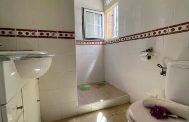 3 Bed Townhouse Overlooking Com Pool LD314 - Foto 13