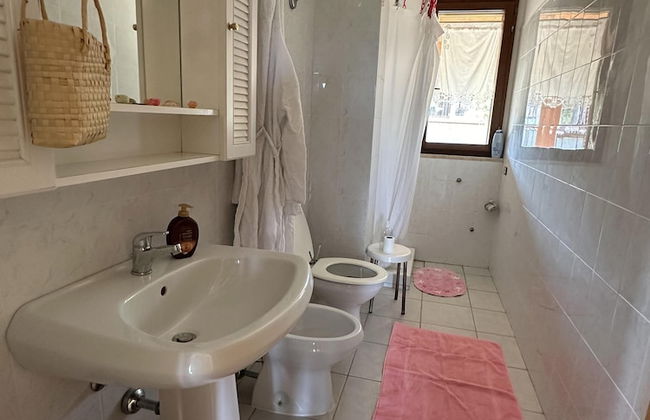 2 Bed Villa - Sleeps 4 - Pets - Garden - Parking - Foto 5