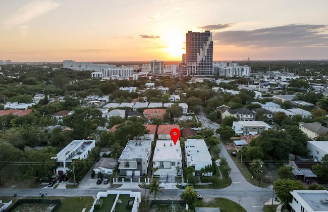 The Modernista 2 - Large Townhome With Pool - Foto 74