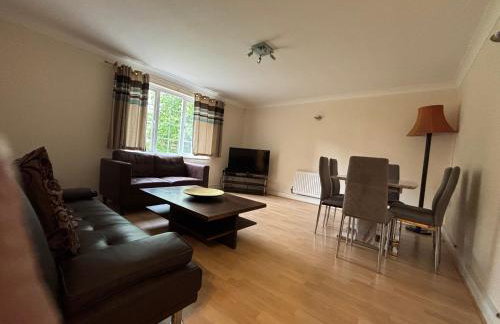 Spacious 2-Bed Family Flat in Wimbledon Near Tube - Foto 15