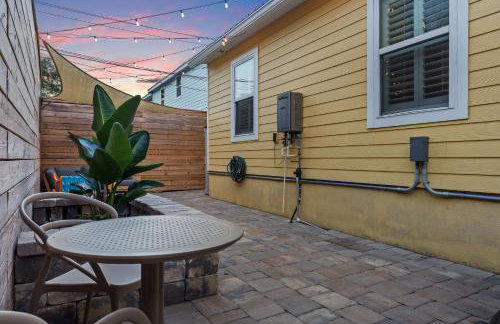Citrus Hideaway - Steps to City Center - Foto 40