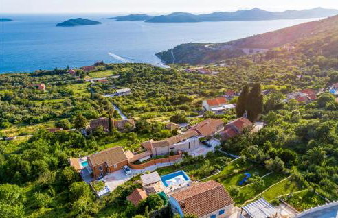 Three-Bedroom Holiday Home In Brsecine - Foto 13