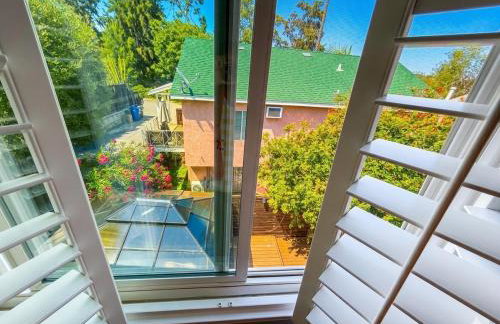 Walk to Dodger St Echo Park Modern 2BR with 1Gbps Fiber Parking - Photo 2