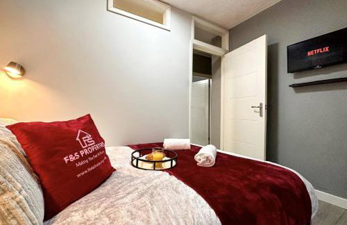 Joyful Jungle Jewel wBalcony & Foozeball-Ferndale - Foto 44