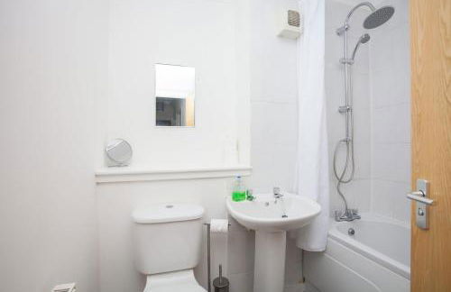 3 Bedroom Duplex with Free Parking - Foto 18