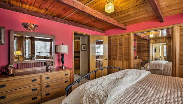 Serene Creekside Sheridan Getaway: Mountain Views - Foto 4, Interior