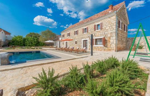 Four-Bedroom Holiday Home In Citluk - Foto 1