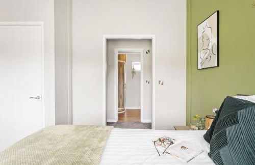 Rose Lodge, 21 Roadford Lake Lodges - Hot Tub, Free Parking and WiFi, Short Walk to Lake - Foto 15