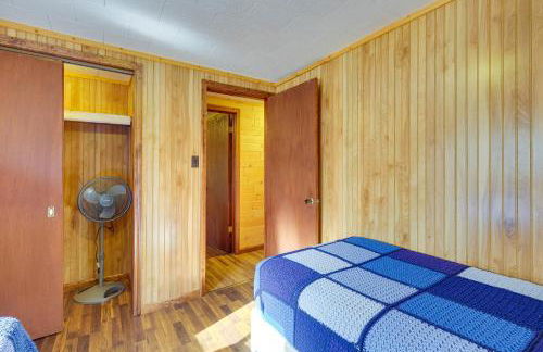 2 Blocks to Boat Ramp Higgins Lake House with Grill - Foto 19