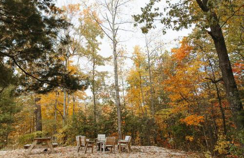 "Lumber Lodge" - Comfy & Woodsy Stay in RRG/Auxier - Foto 14