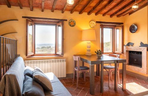 Small Rustic Apartment - Photo 2