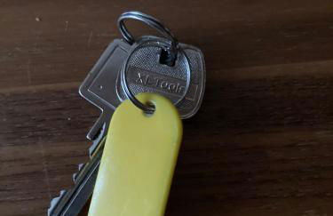 Geräumiges Apartment 90 m Zwei Schlafzimmer große Küche mit Essbereich Badewanne Waschmaschine Spülmaschine gesamte Unterkunft gehört Ihnen - Photo 26