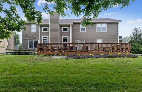 Incredibly Spacious Carmel Home with Fully Equipped Kitchen - 4700 Sq Ft! Sleeps 15! Pet Friendly! home - Foto 27