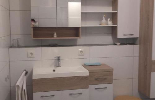 Apartment Wohnung mit großer Gartenterrasse und Ausblick by Interhome - Foto 23