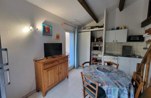 Jolie maison d'angle 4 couchages dans résidence privée à 300m de la mer PORTIRAGNES PLAGE LRHP47 - Foto 7