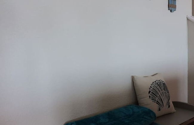 Superb Home With Private Walkover to Beach - Foto 41