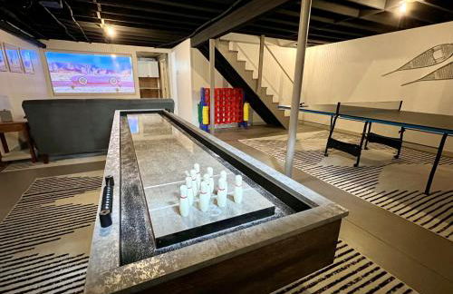 Thomas Trail - Game Room, Fire Pit, 1 min to Ski Mountain & Shared Beach! - Foto 47