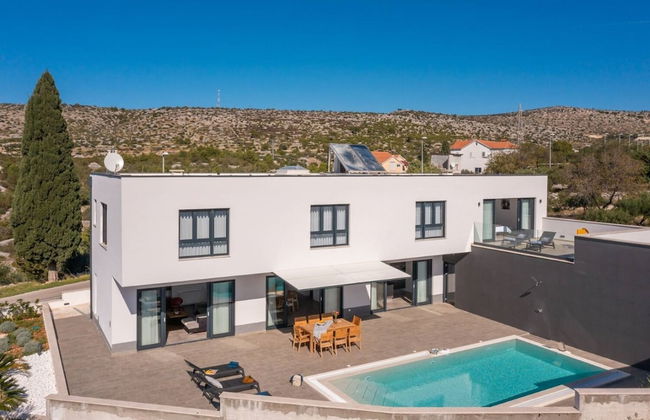 Holly - With Pool - H - Foto 39