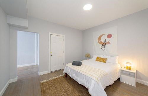 The East Rock, 4BR, On-site Parking, Washer & Dryer, Walk to Yale - Foto 3