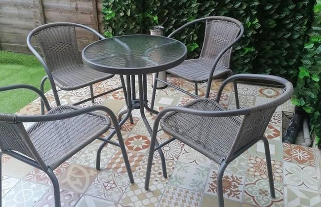 Beach Apartment - Sleeps 4, Garden & Parking - Foto 9