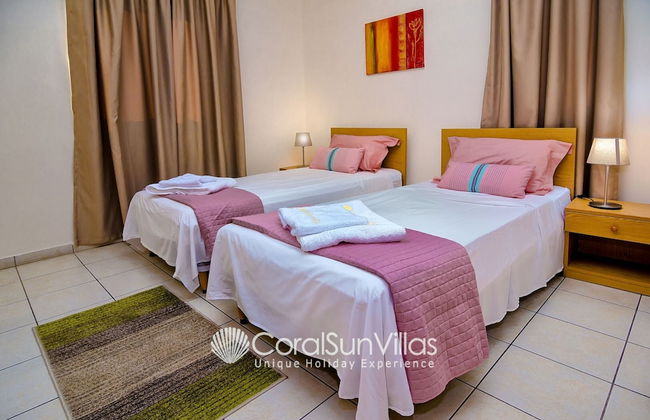 Large Pool & Garden, Billiard, Peaceful Area, Near to the Sea, Coral Bay Paphos - Foto 9