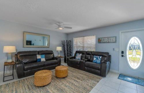 "Canal Dreams" 3 BR2 BA pool home on the canal - Foto 26