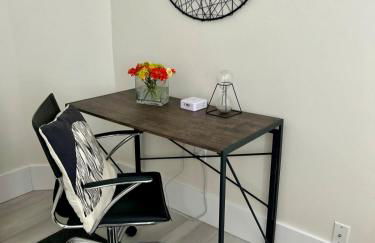 Modern Abode 2BR Near UofR, Highland, Downtown Rochester, NY Sleeps 4 - Foto 3