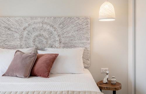 Fivi Villa, with Heated Pool & SeaViews, By ThinkVilla - Photo 23