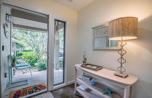 New Listing! Water Views with Short Walk to Dataw Clubhouse and Pool - Sleeps 6 - Foto 6