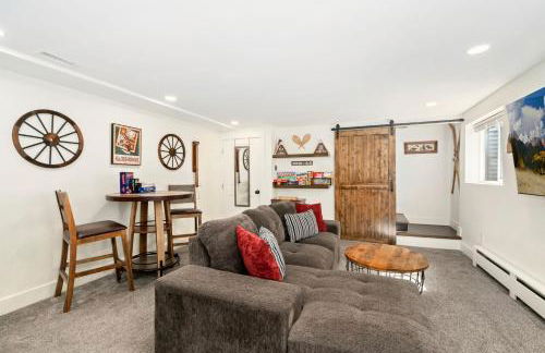 Windsor Farmhouse Family Fun, Yard and Fireplace - Foto 26