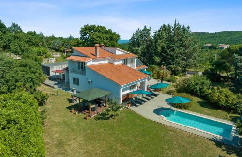 Grosse Luxus-Villa fur 12 Personen mit Pool, Jachuzzi und Meeresnähe - Foto 3