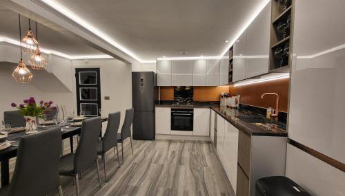 Seaview Home with Private Garden, BBQ, Decking & Fire Pit - Foto 3, stove, dishwasher