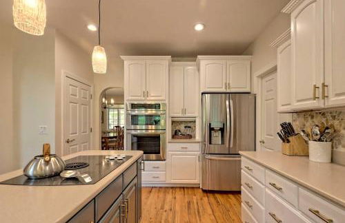 Chic Sky Valley Resort Home on Golf Course! - Foto 12