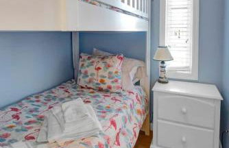 Surf City 2BR Model Home with Pool and Boat Ramp Access - Foto 10